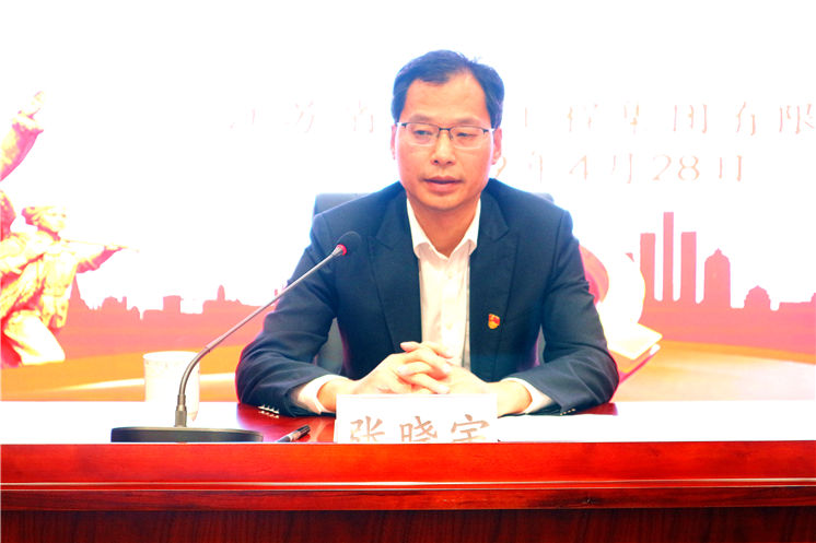 图为集团开云中国党委书记、董事长张晓宇讲话
